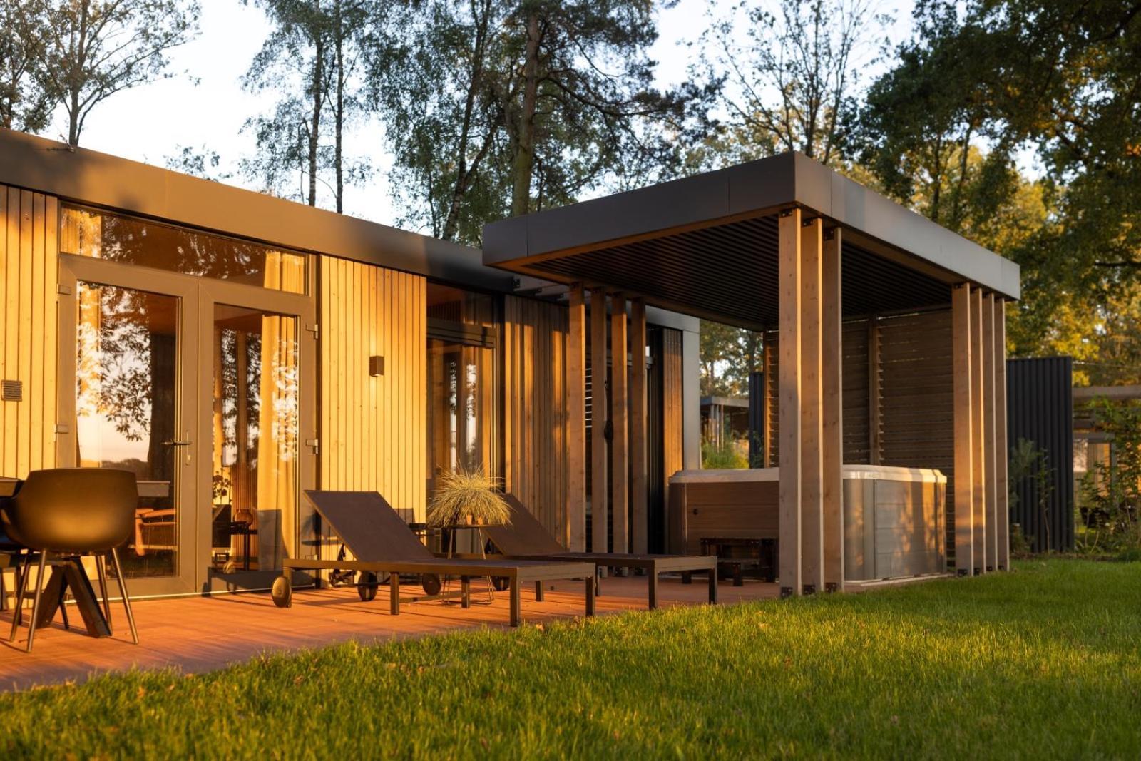 Zicht Op Twente - Spa Lodges Markelo Exterior foto